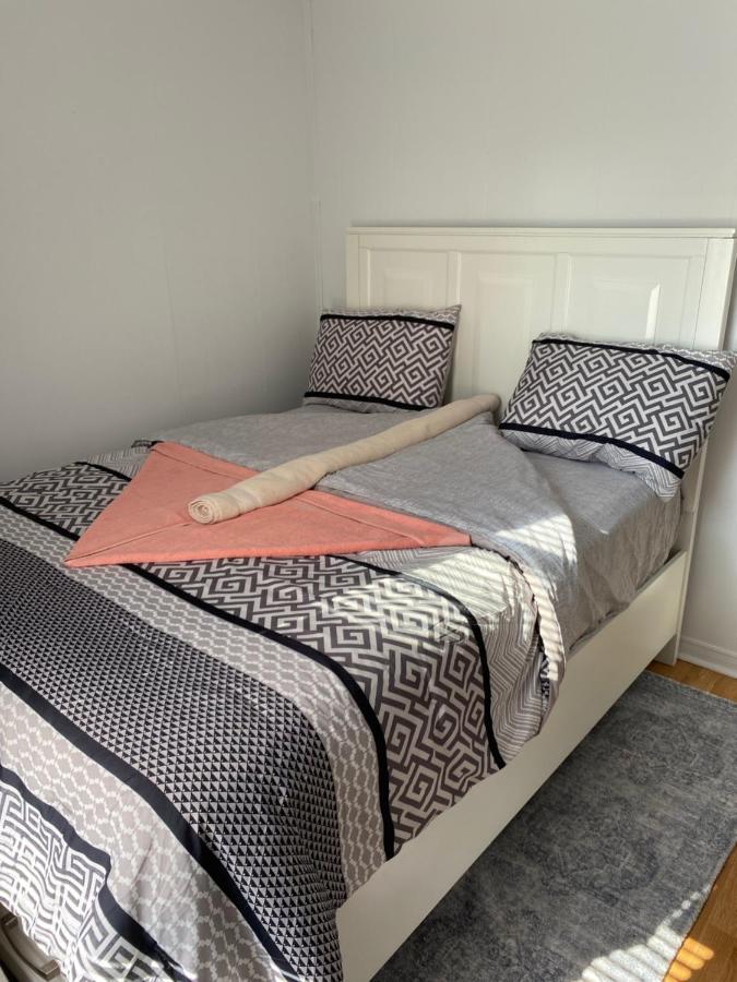 Windsor Airport Room Accommodation Екстериор снимка
