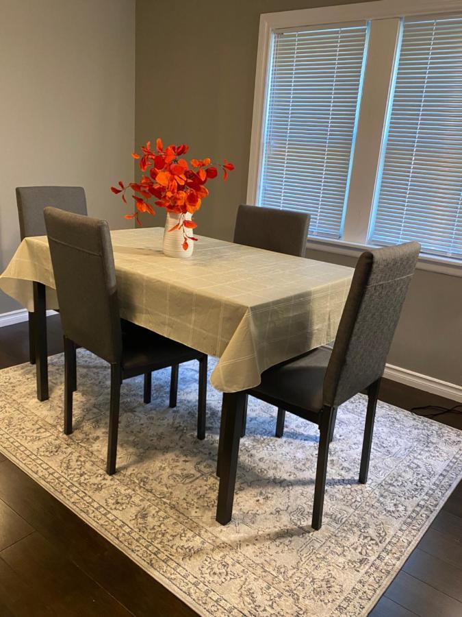 Windsor Airport Room Accommodation Екстериор снимка