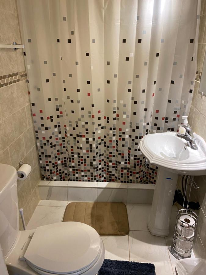 Windsor Airport Room Accommodation Екстериор снимка