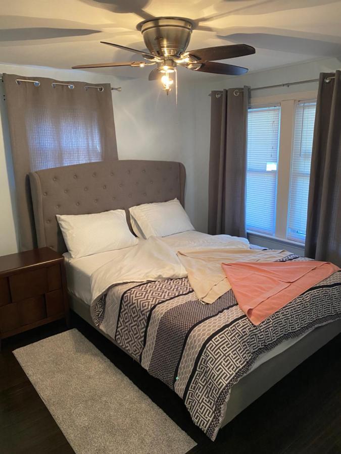 Windsor Airport Room Accommodation Екстериор снимка